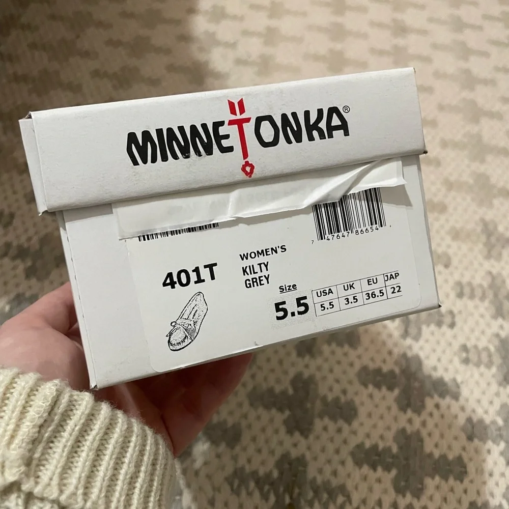 Minnetonka Moccasins - Picture 5 of 5